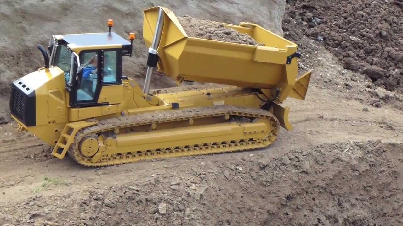 RC CATERPILLAR TRACK DUMPER AT THE CONSTRUCTION SITE - SCALEART