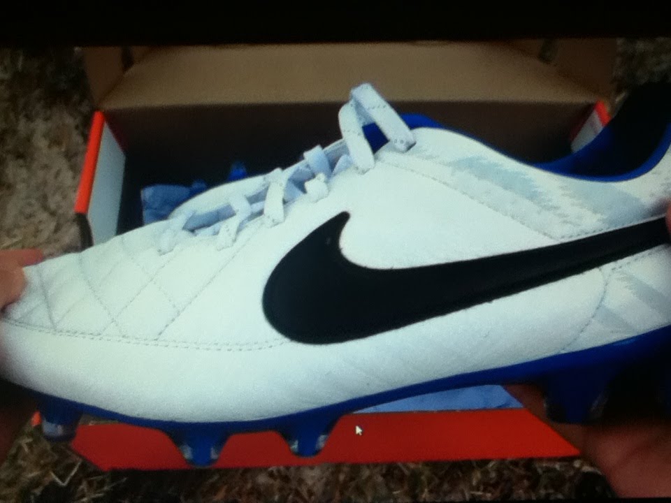 New: Unboxing Nike Tiempo Legend V 5 // Reflective Pack Colourway