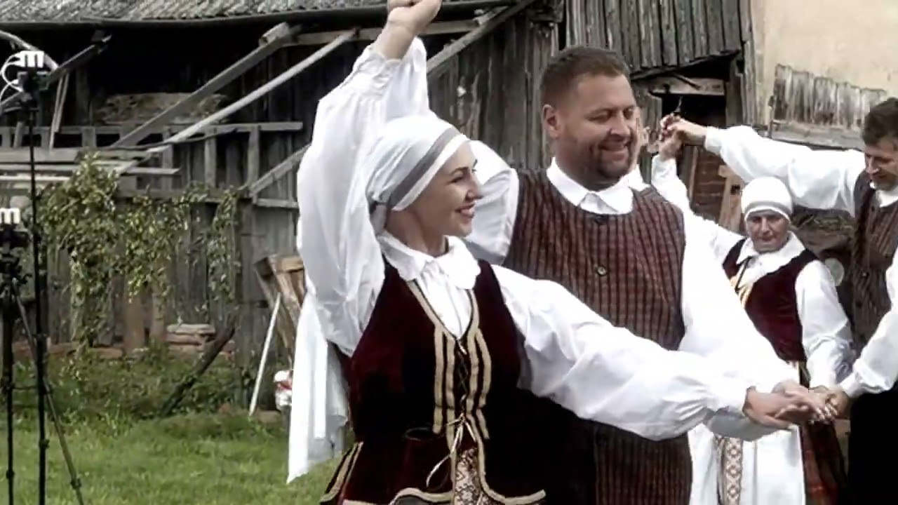 Pamario apvalcius - Biržų KC vyresniųjų liaudiškų šokių kolektyvas 
