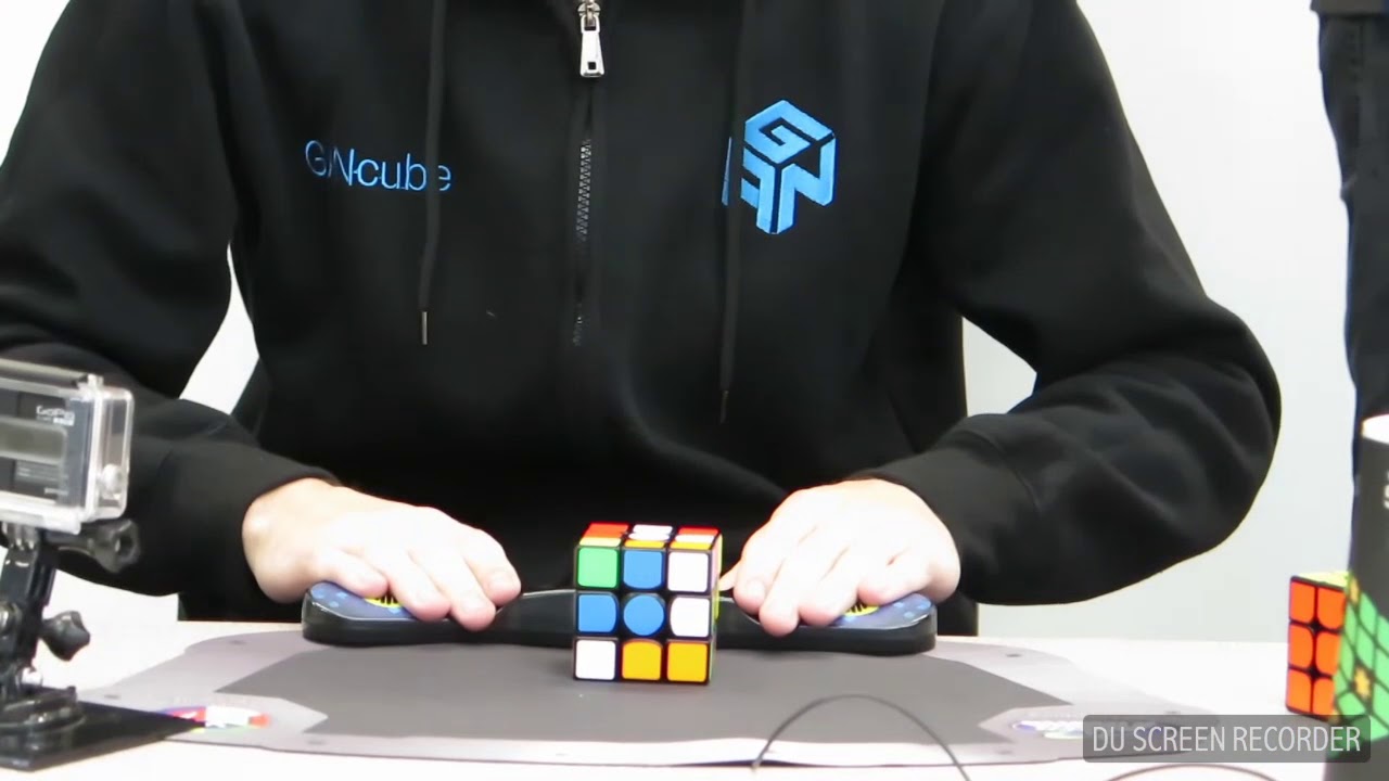Feliks Zemdegs 3&times;3&times;3 - World record 4.22sec.