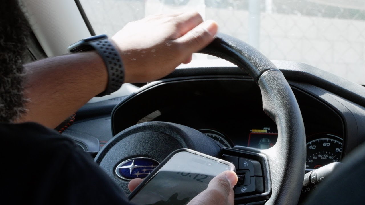 New California law prohibits drivers from using their phone even for directions