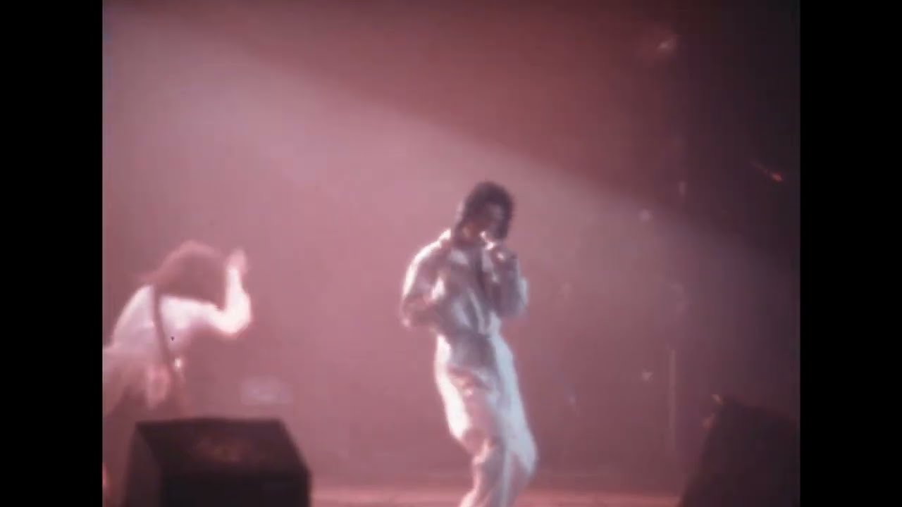 Queen - Tie Your Mother Down (Live in Toronto, 2/1/1977)