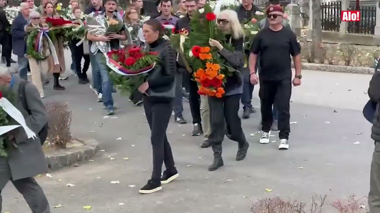 Krenula povorka iz kapele - Sahrana generala Neboj&scaron;e Pavkovića