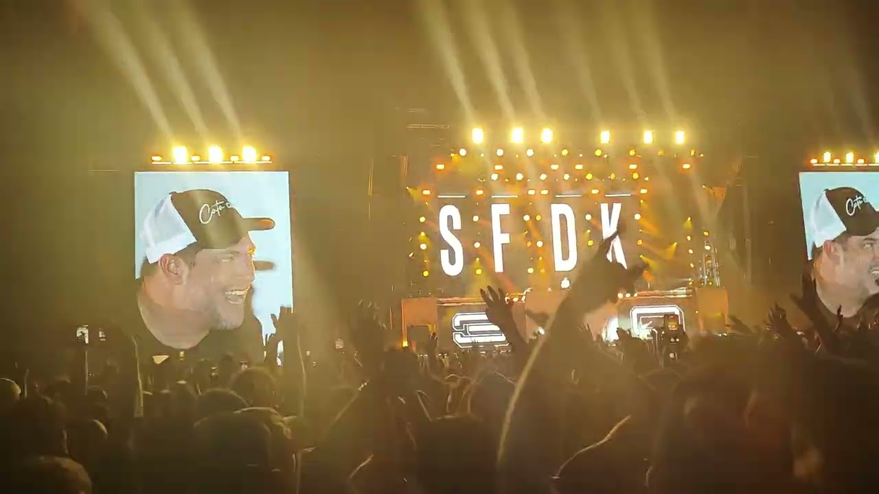 SFDK- La calle está candela(con Little Pepe y la Excepcion)-30 aniversario-Directo desde el público