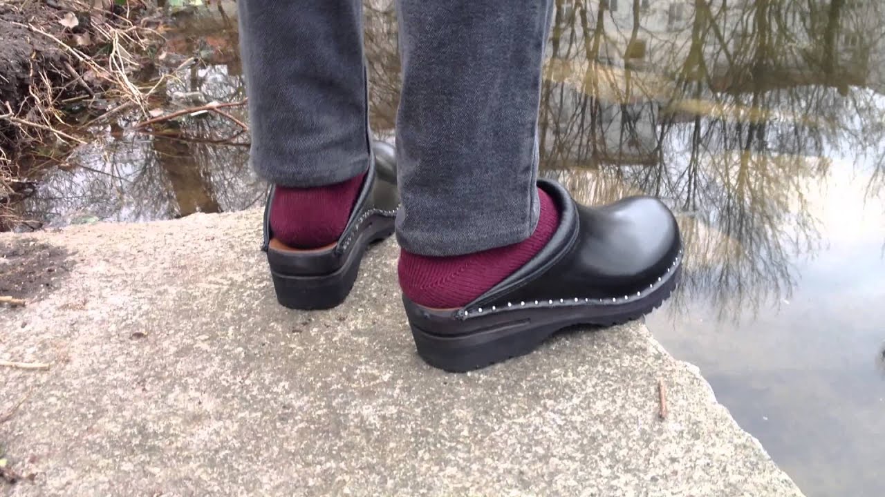 Troentorp clogs - in public