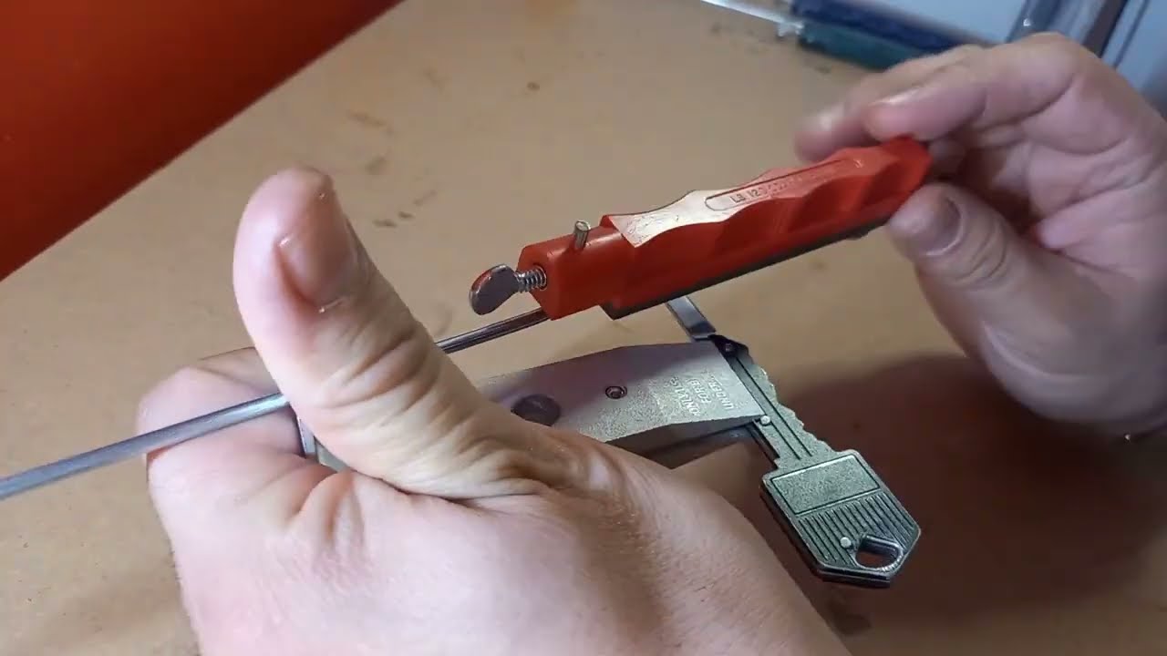 Заточване на нож със системата на Лански. Knife sharpening with the Lansky system. Ep. 03