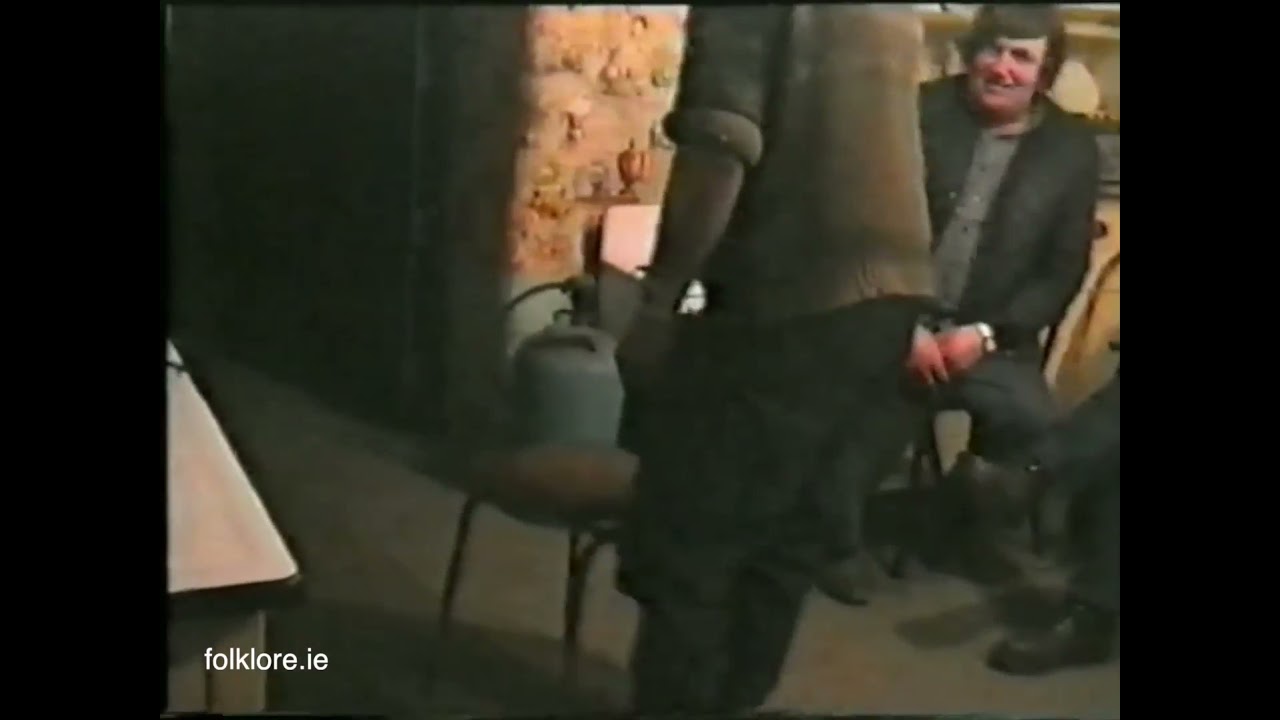 Johnny Codd at the home of the late Peter Kearns, Mullaunnasmear, Bunclody, Co. Wexford