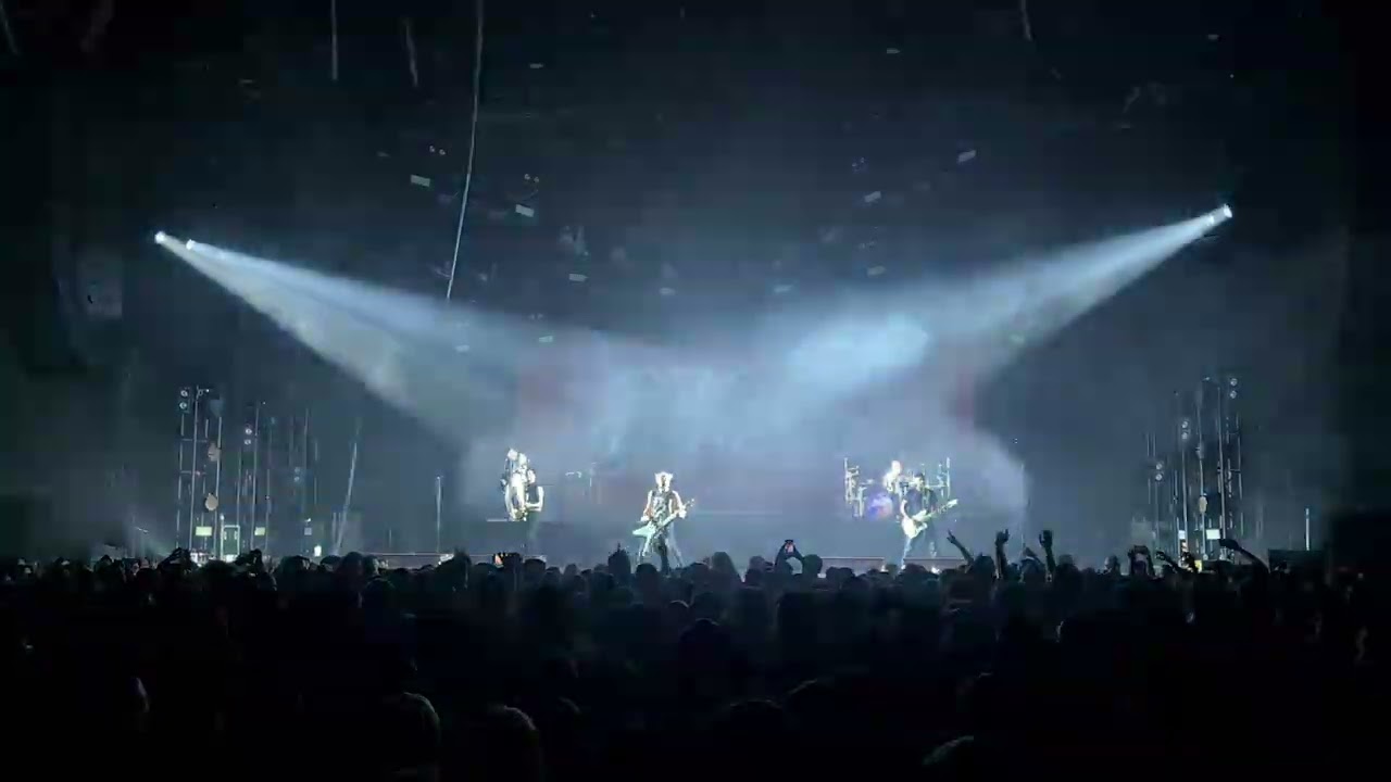 SUM 41 waiting on a twist of fate live Cardiff 2/11/24