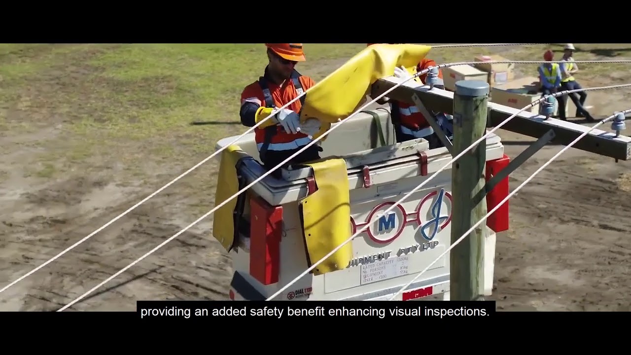 Electrician's rubber insulating gloves - Australia