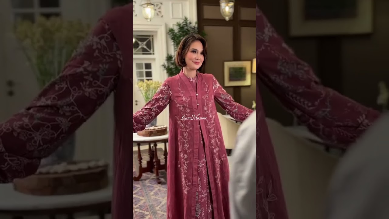 Luna Maya wearing Kamarati Set Dress in Wine #geulisid #lunamaya #maximebouttier #lunamaxime