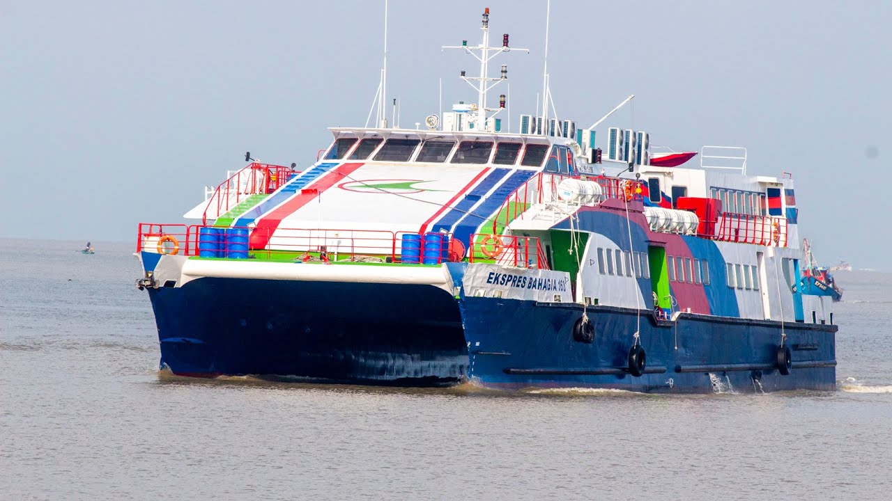 21/ 6/ 23 spotter ferry Langkawi  ( Kuala Kedah )