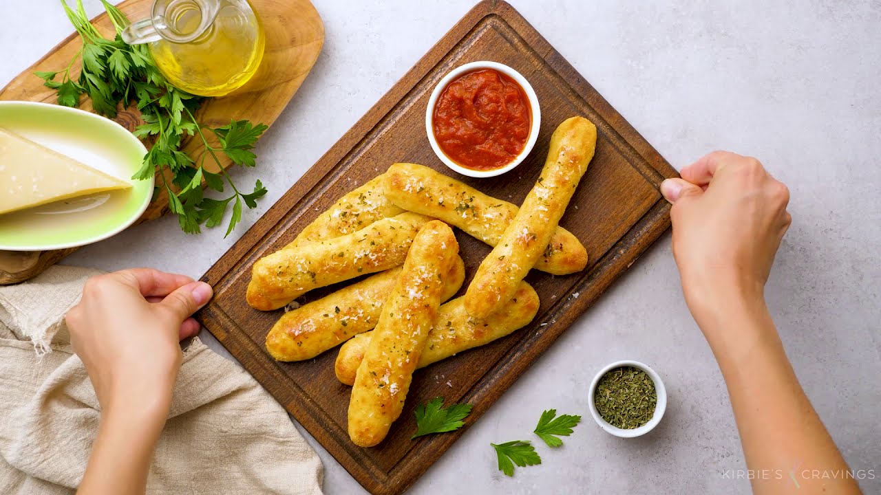 Low Carb Keto Garlic Breadsticks
