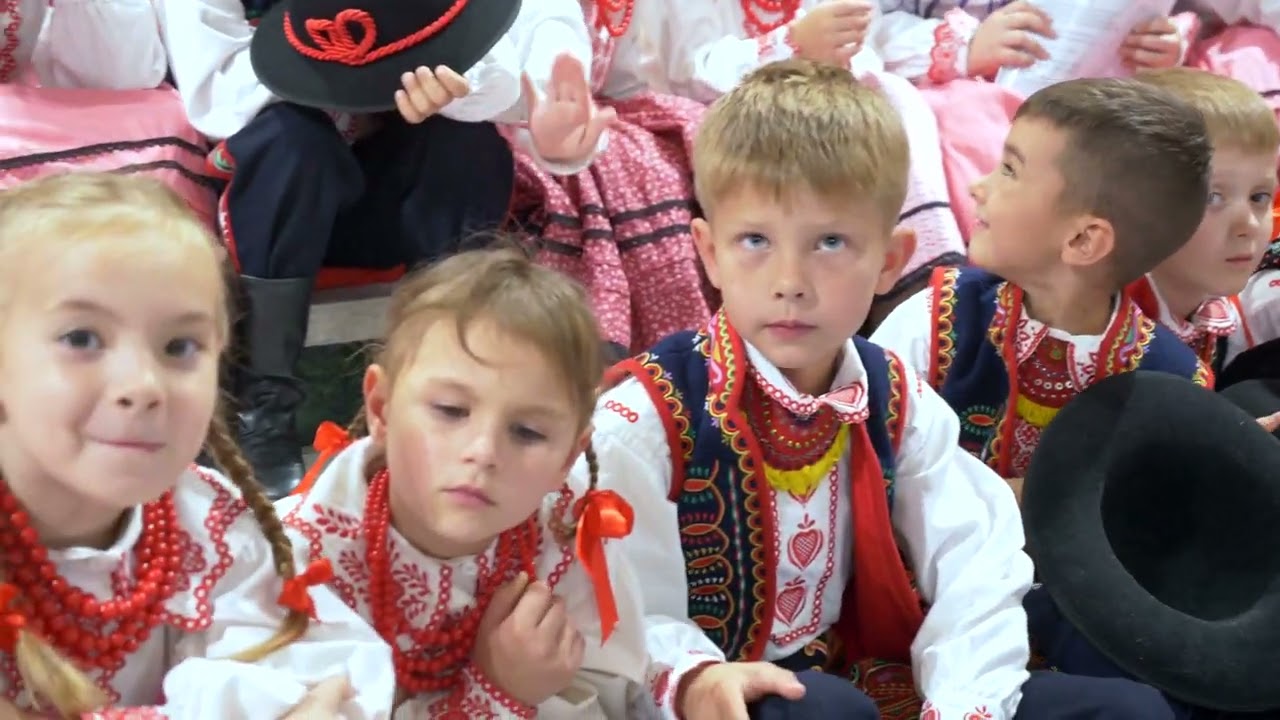 Spotkania dziecięcych zespołów regionalnych ze św Stanisławem Kostka-