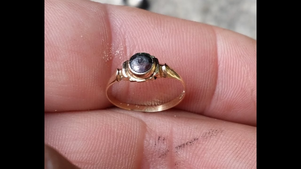 Gold Rings In the Frigid Water of Lake Michigan Metal Detecting