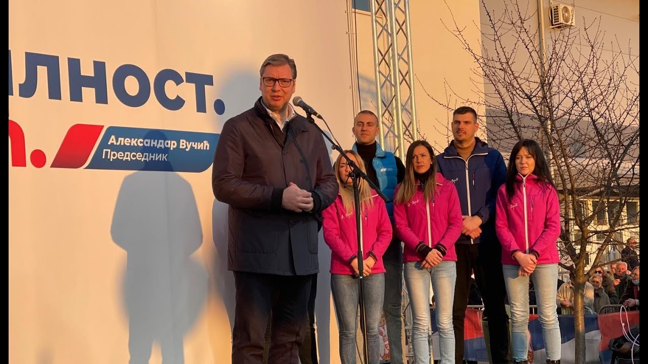 Вучић: Ми ћемо да градимо фабрике, путеве и да мислимо на будућност