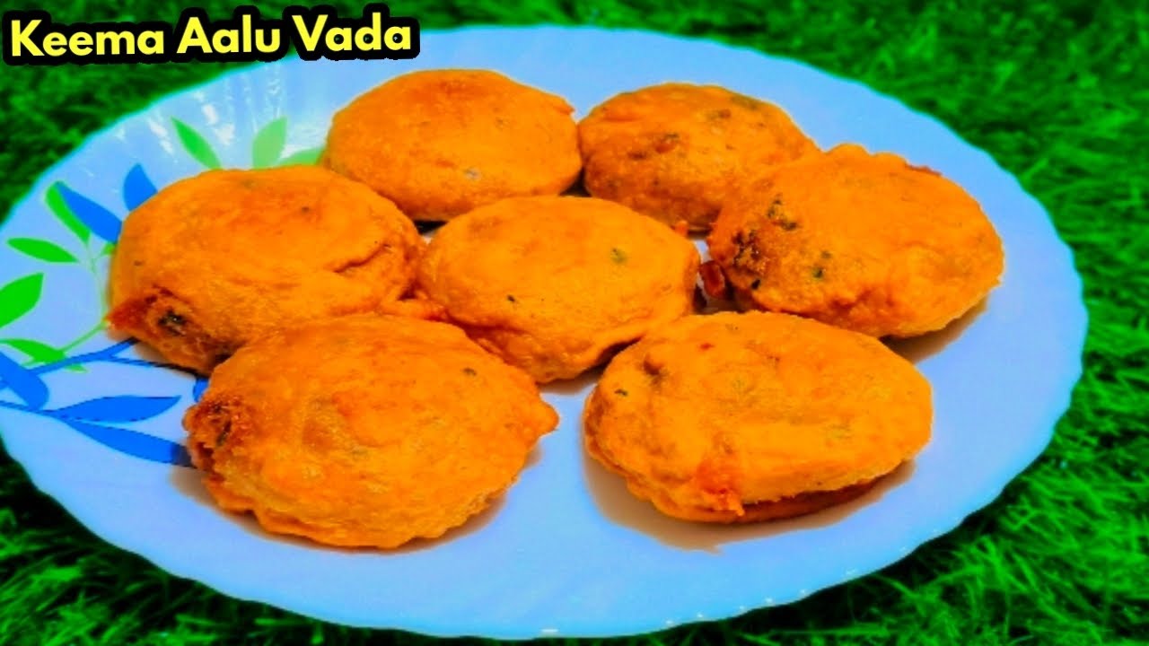 “Crispy Keema Aalu Vada Recipe | Street Style Keema Potato Vada | Ramzan Iftar Special”