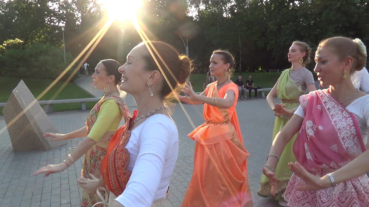 🕉 2024-07-12 Харинама ВДНХ 3/3. Harinama in Moscow, Russia. Gaura Kripa & Nama Ruchi. VDNH.