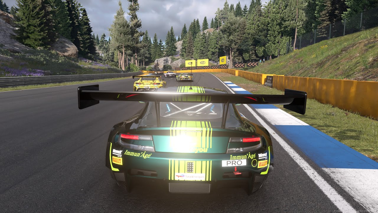 Gran Turismo 7 | Daily Race B | Trial Mountain Circuit | Aston Martin V12 Vantage GT3