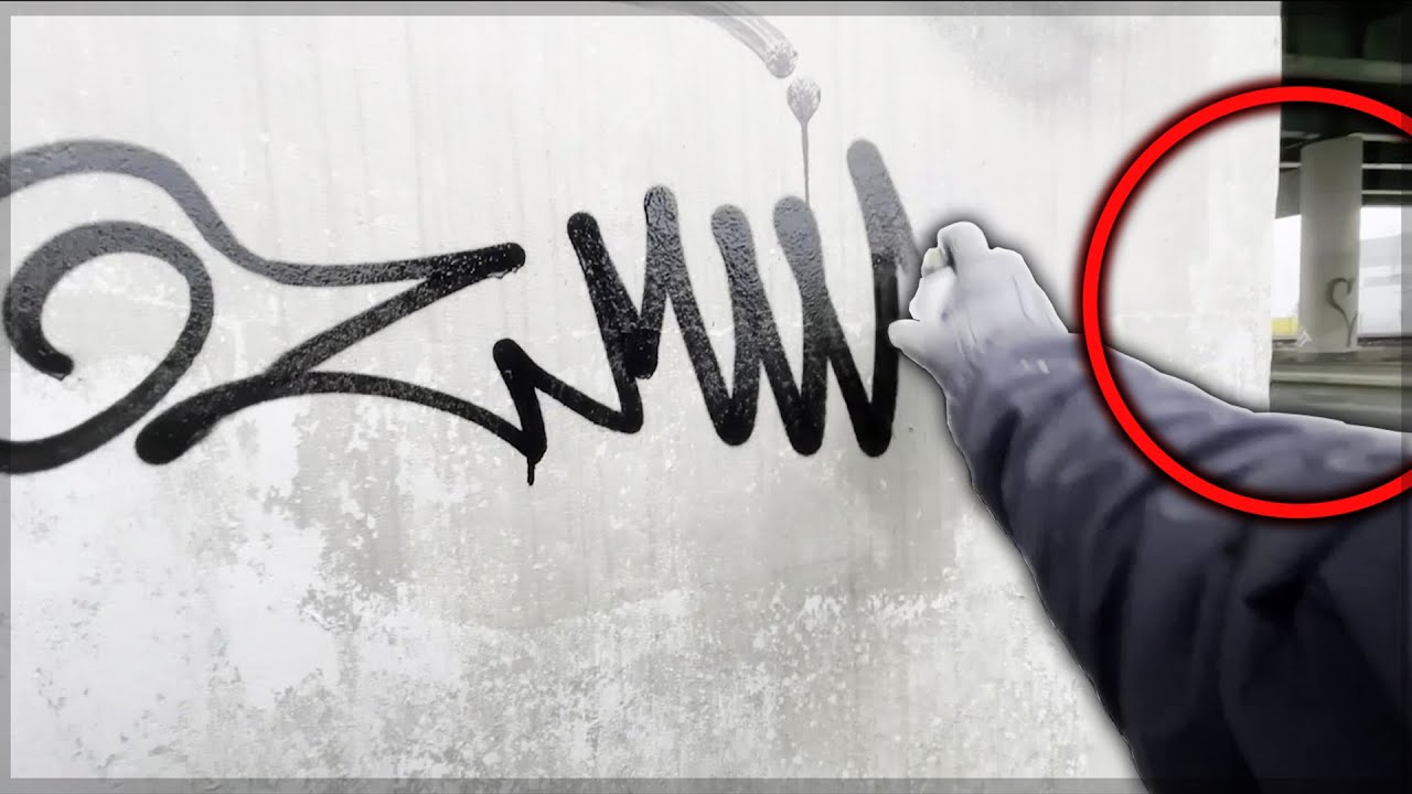 UCIECZKA PRZED SOKAMI. TAGOWANIE GRAFFITI Z SENS'EM W CETRUM WARSZAWY