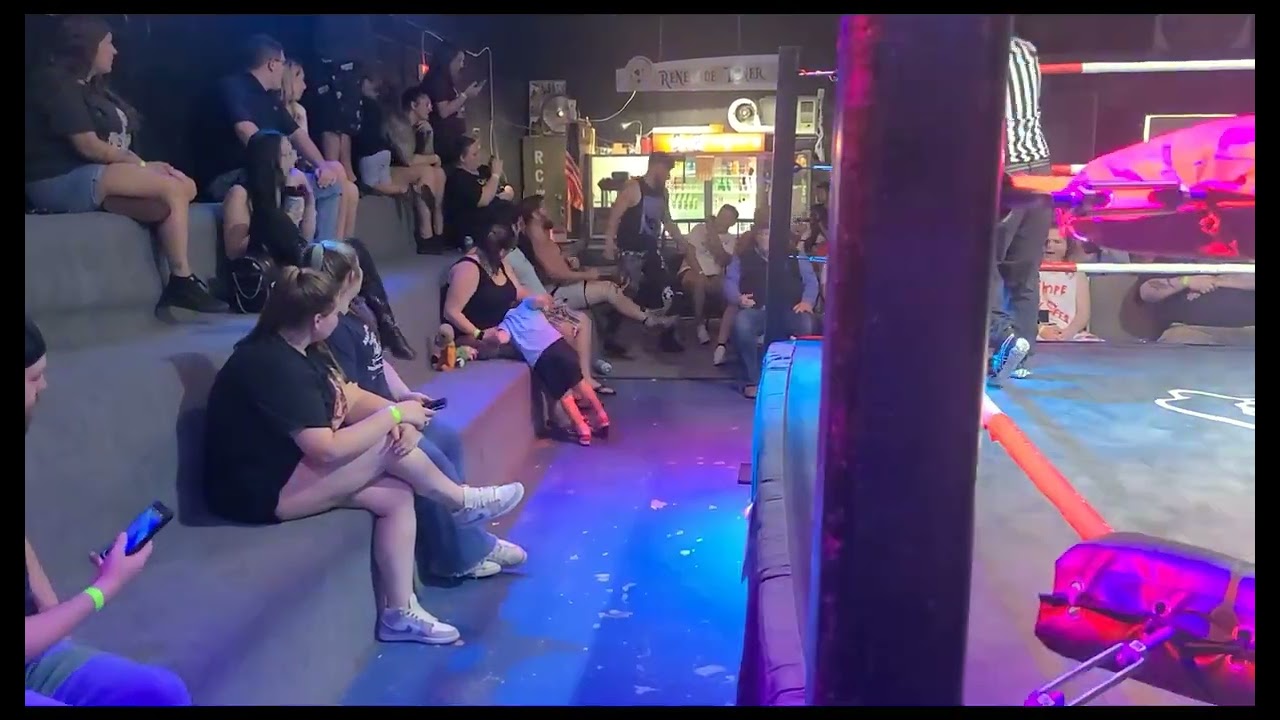 Chris Crunk (c) vs. Adrian Akyel - FREESTYLE Championship Match [Pro Wrestling Mixtape]