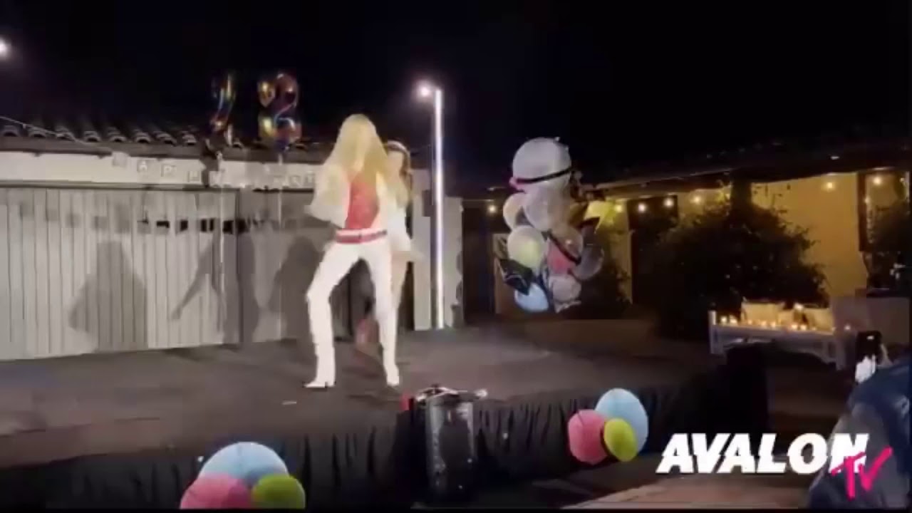 miley cyrus birthday party 2020