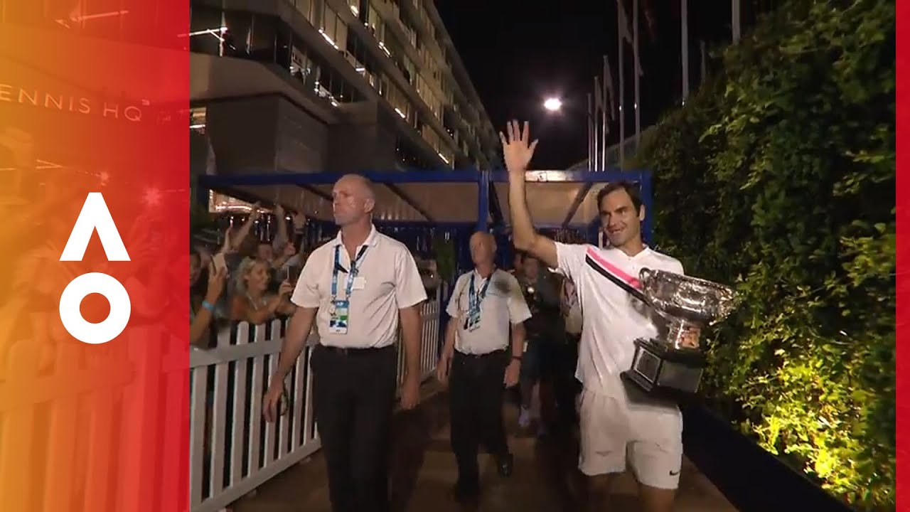 Roger Federer Melbourne Park lap of honour | Australian Open 2018