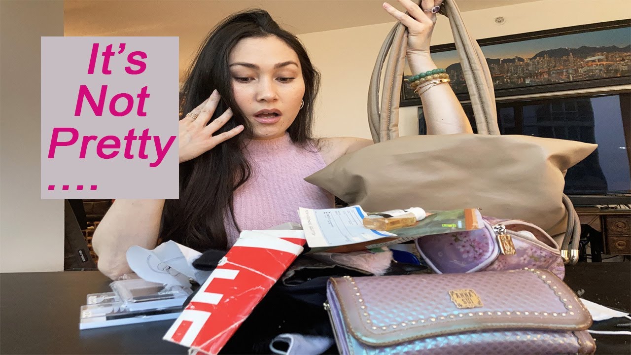 REALISTIC What’s In My Bag