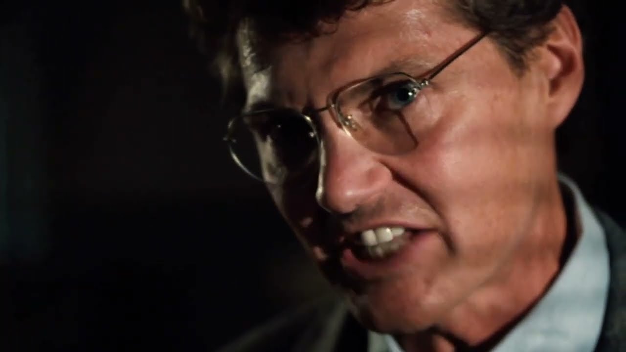 Andrew Robinson (Andy Robinson) in Cobra by George P. Cosmatos (1986)