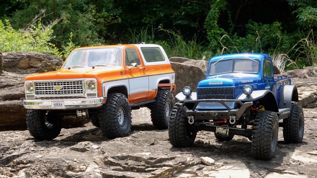 Traxxas TRX-4 1979 Blazer │ Vaterra Ascender 1946 Power Wagon | Trail on the rocks
