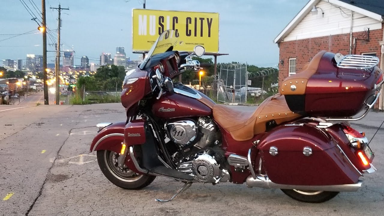 2019 Indian Chief Roadmaster Review - The Pros
