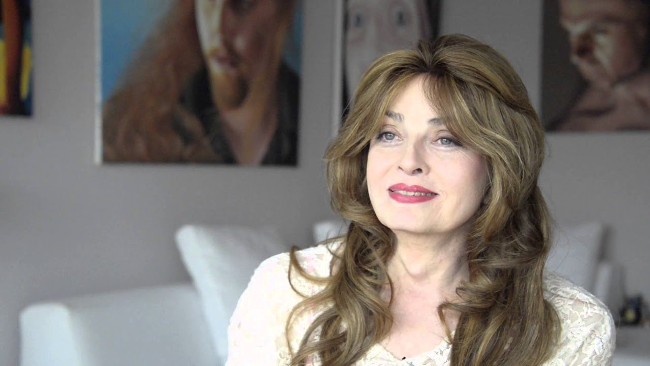 Transitioning to Transgendered: In My Own Skin