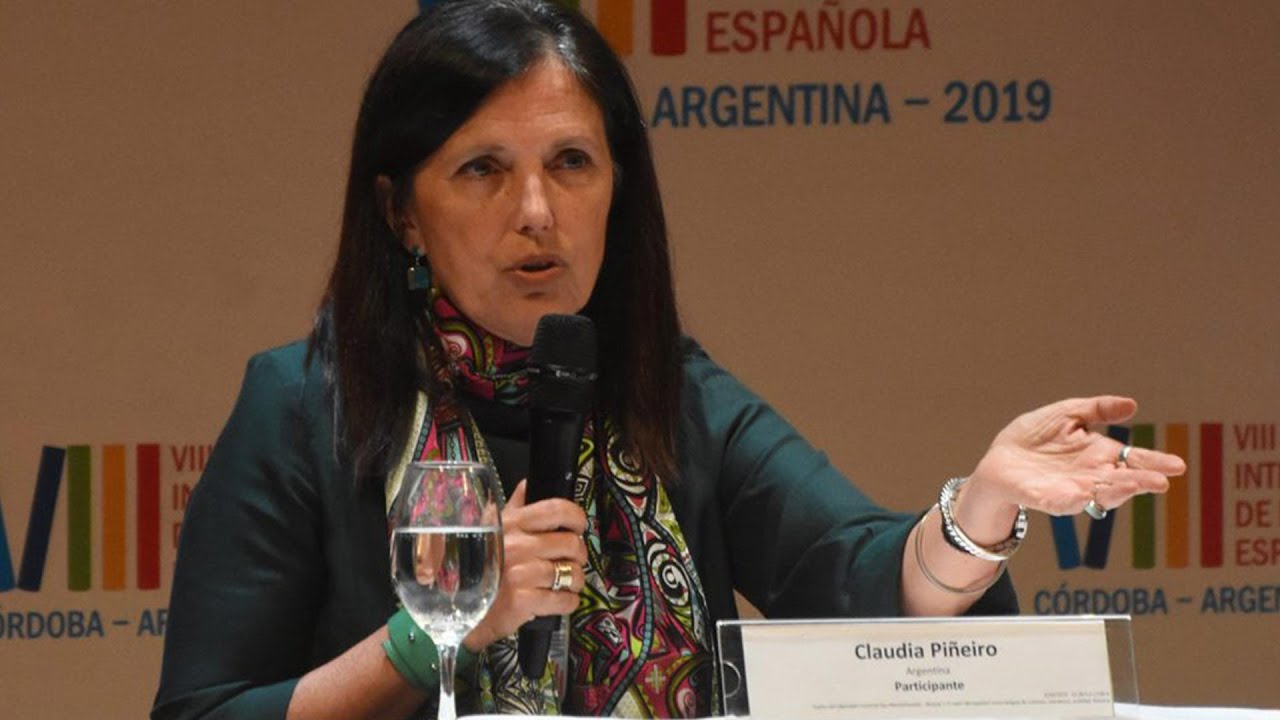 Claudia Piñeiro en el Congreso de la Lengua