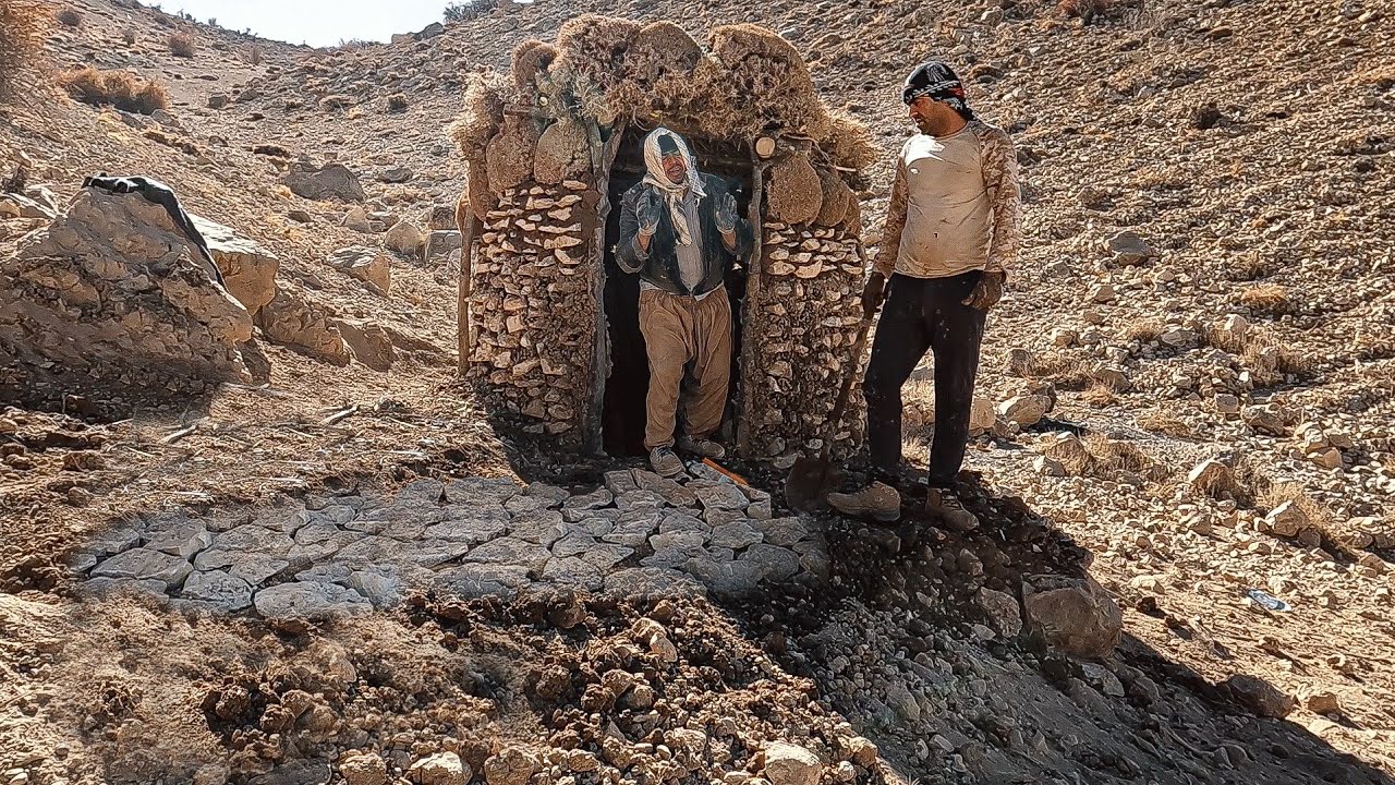 🛠️ Constructing a Hut for a Man Who Lives Alone: from Start to Finish 