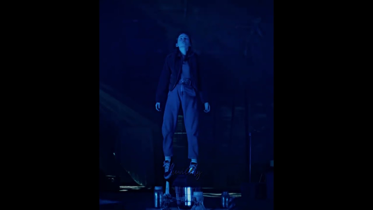Max floating up | stranger things edit