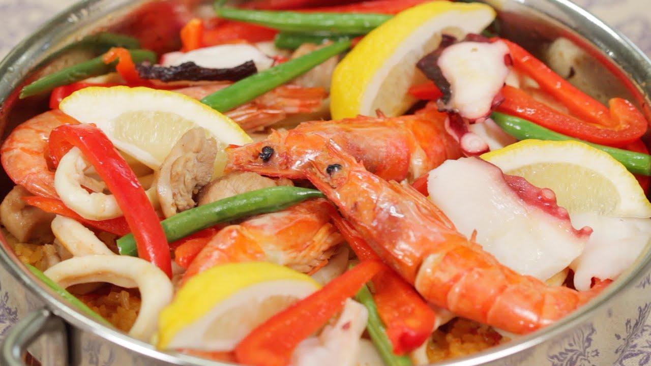 Seafood and Chicken Paella with Japanese Rice Recipe シーフードと鶏肉のパエリアの作り方 日本のお米を使ったレシピ
