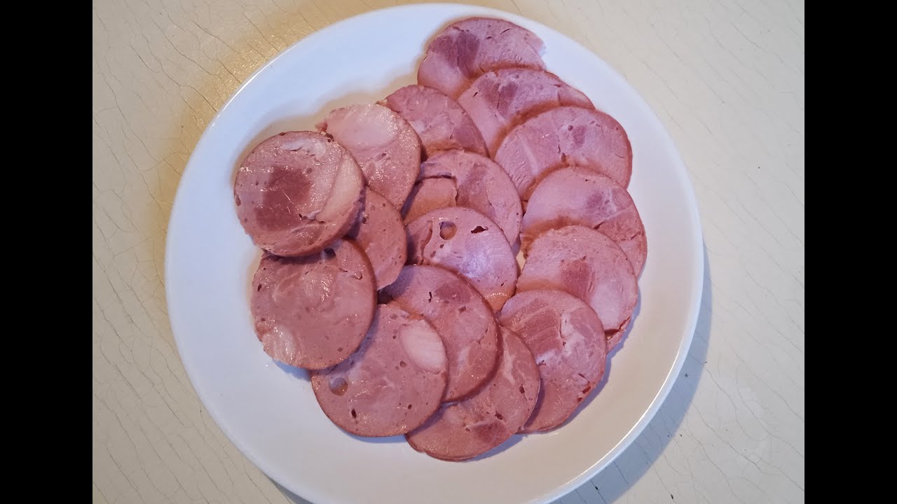 Libový domácí salám, něco jako starý poctivý šunkáč.
