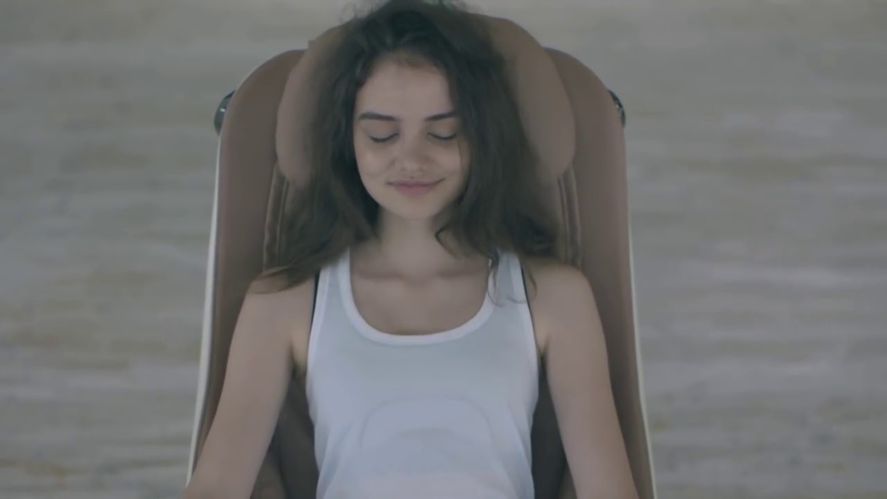 SYNCA Compact Massage Chair CirC