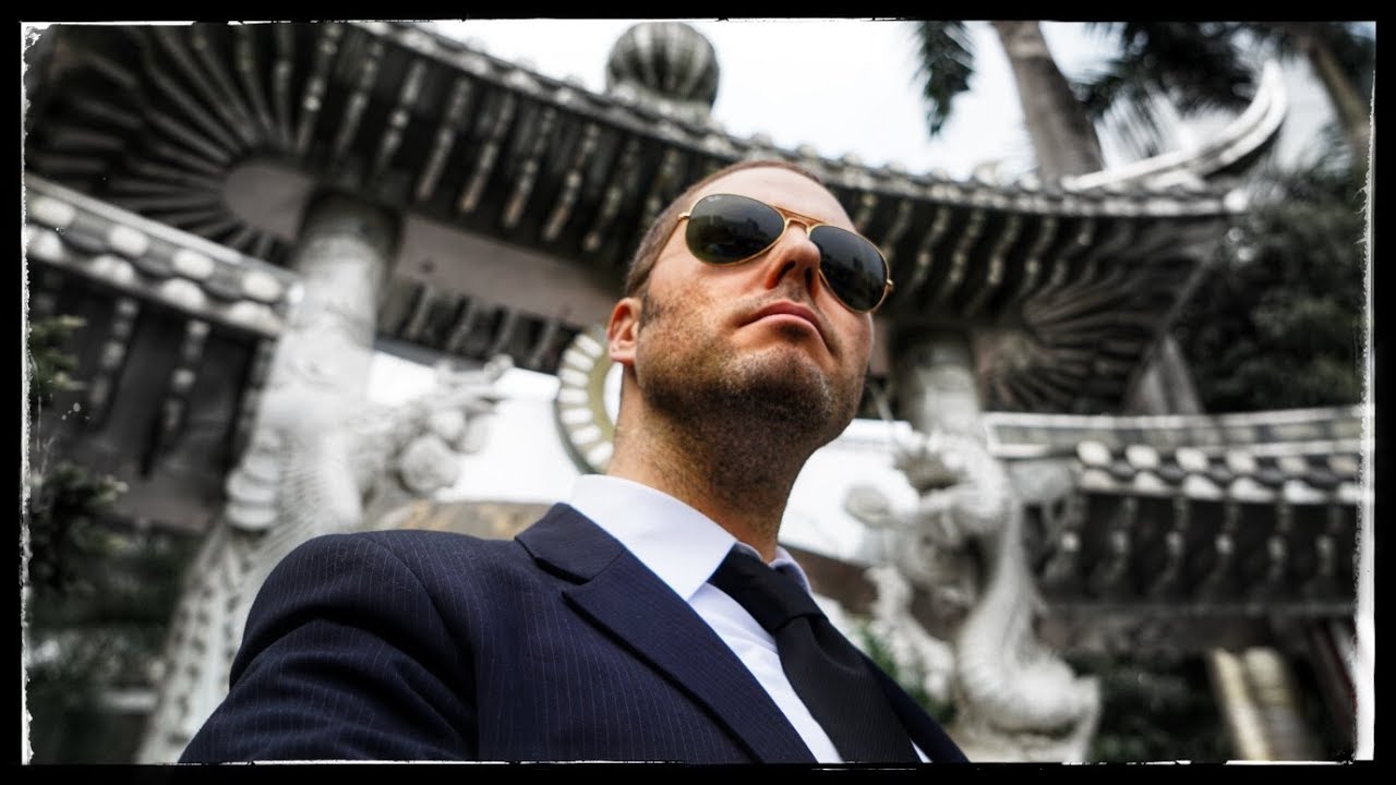 This FOREIGNER knows more about CHINA than most CHINESE!