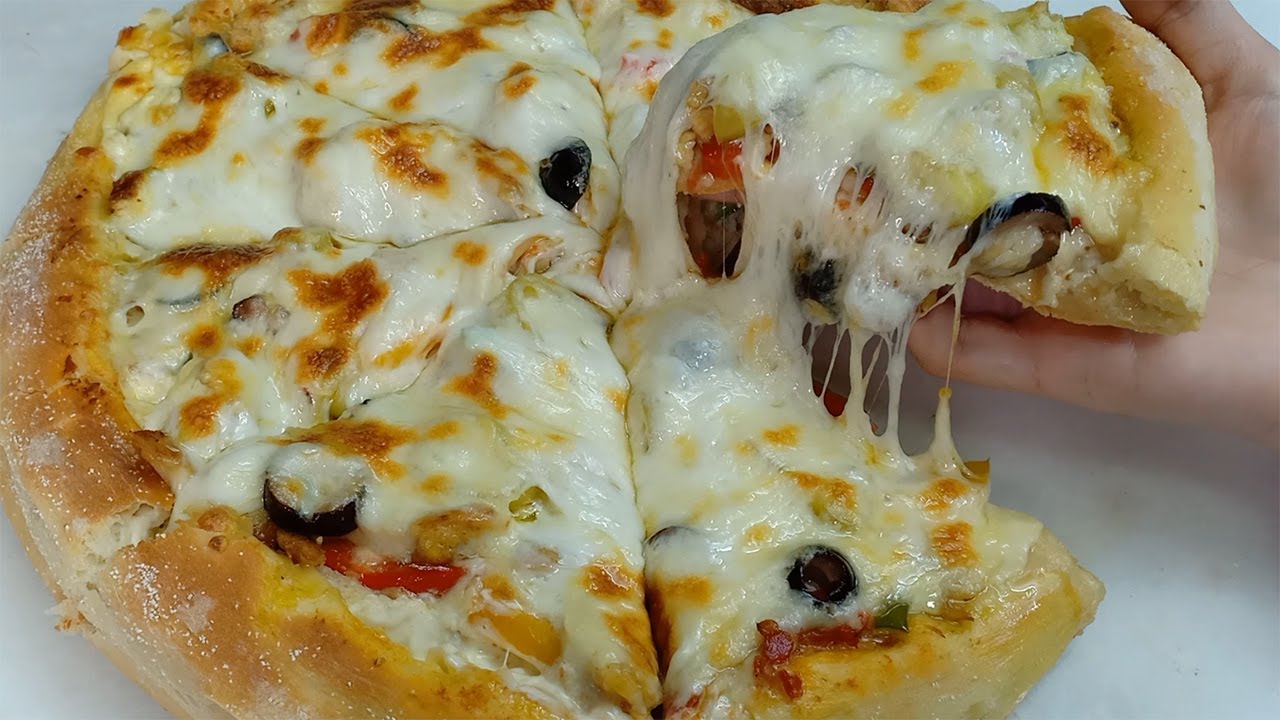 اتحديت بيتزا هت 🍕 وعملت بيتزا تشيكن رانش وصوص الرانش بالتفصيل 💪🙅‍♀️