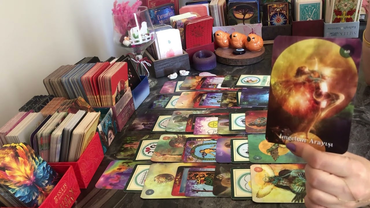 ⁉️AKLIMDAKİ KİŞİ✨ŞU AN SENİNLE İLGİLİ HİSLERİ#tarot #tarotfalı #tarotreading