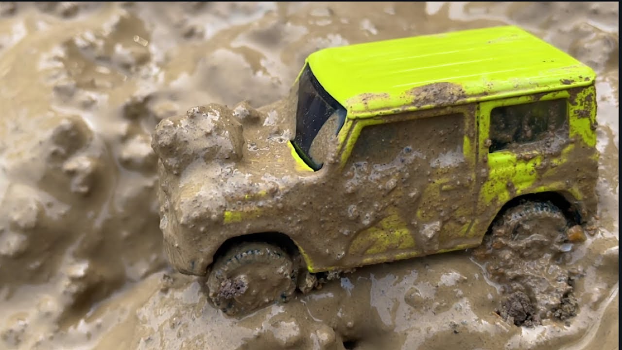 【トミカ】泥で汚れたミニカーとはたらくくるまを川で洗車するよ❗️【Tomica】Working mini car dirty with mud l&rsquo;m going to wash my car ❗️
