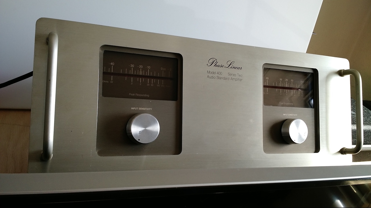 Z Review - Phase Linear Series-400 Amplifier (That's Vintage Baby!)