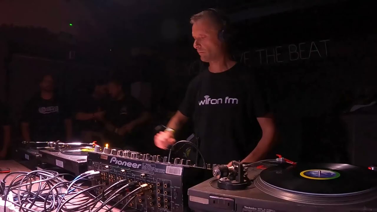 DJ Ruben Navarro @ Yesterday 16 (Carmen 24 - Metro Dance Club) 19/11/2023