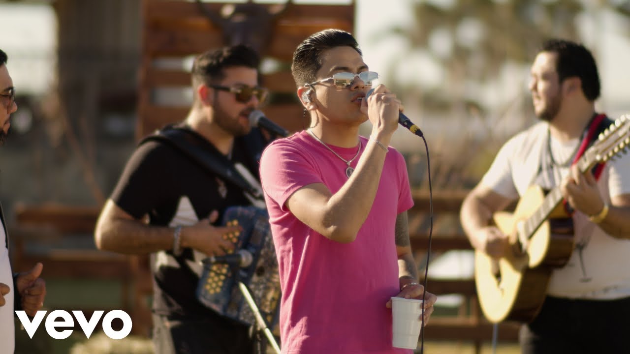Virl&aacute;n Garc&iacute;a, Tino Acosta - El Gallinero (En Vivo)