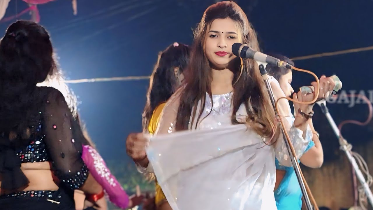 घसियारी के बहनावा काले यारी गोरिया💞Sarojini Nautanki navabganj💞पुष्पा रानी का बहुत बेहतरीन ग़ज़ल #n