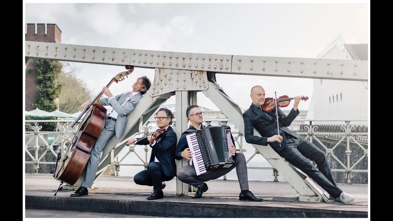 UWAGA! &ndash; Klassik. Frei nach Mozart, Mahler & Co.