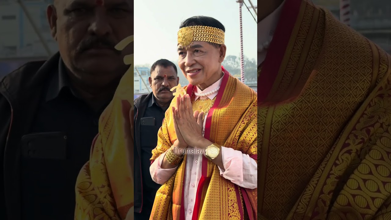 Indonesia royal prince Joko Widodo visited Tirumala temple #tirumala