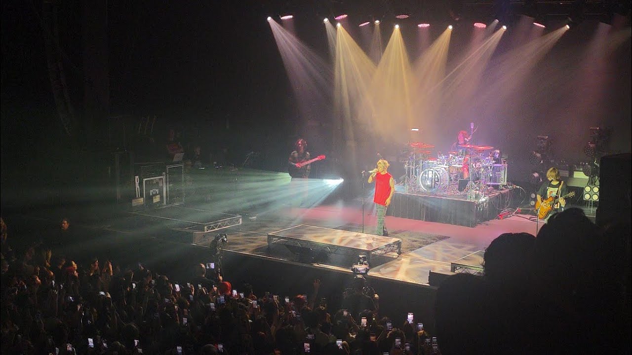 ONE OK ROCK - Wherever You Are (Live)