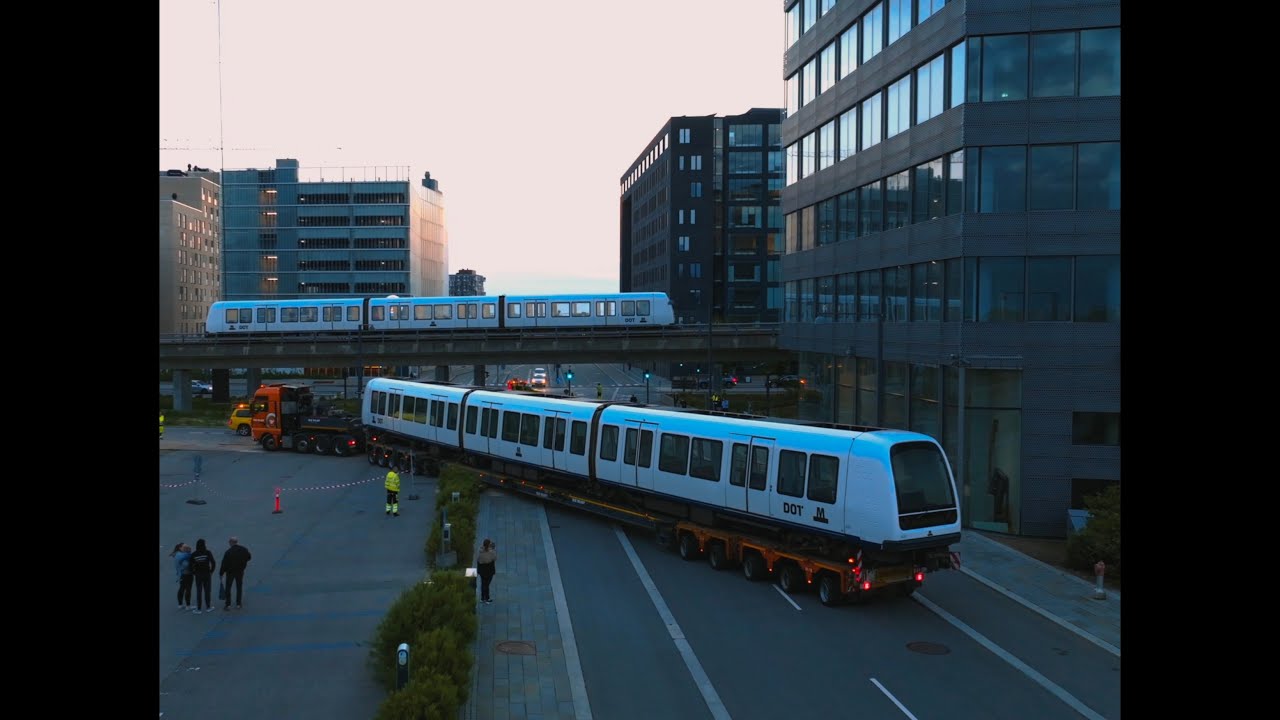 Metroens 34 ældste tog skal et smut til Holland og moderniseres.