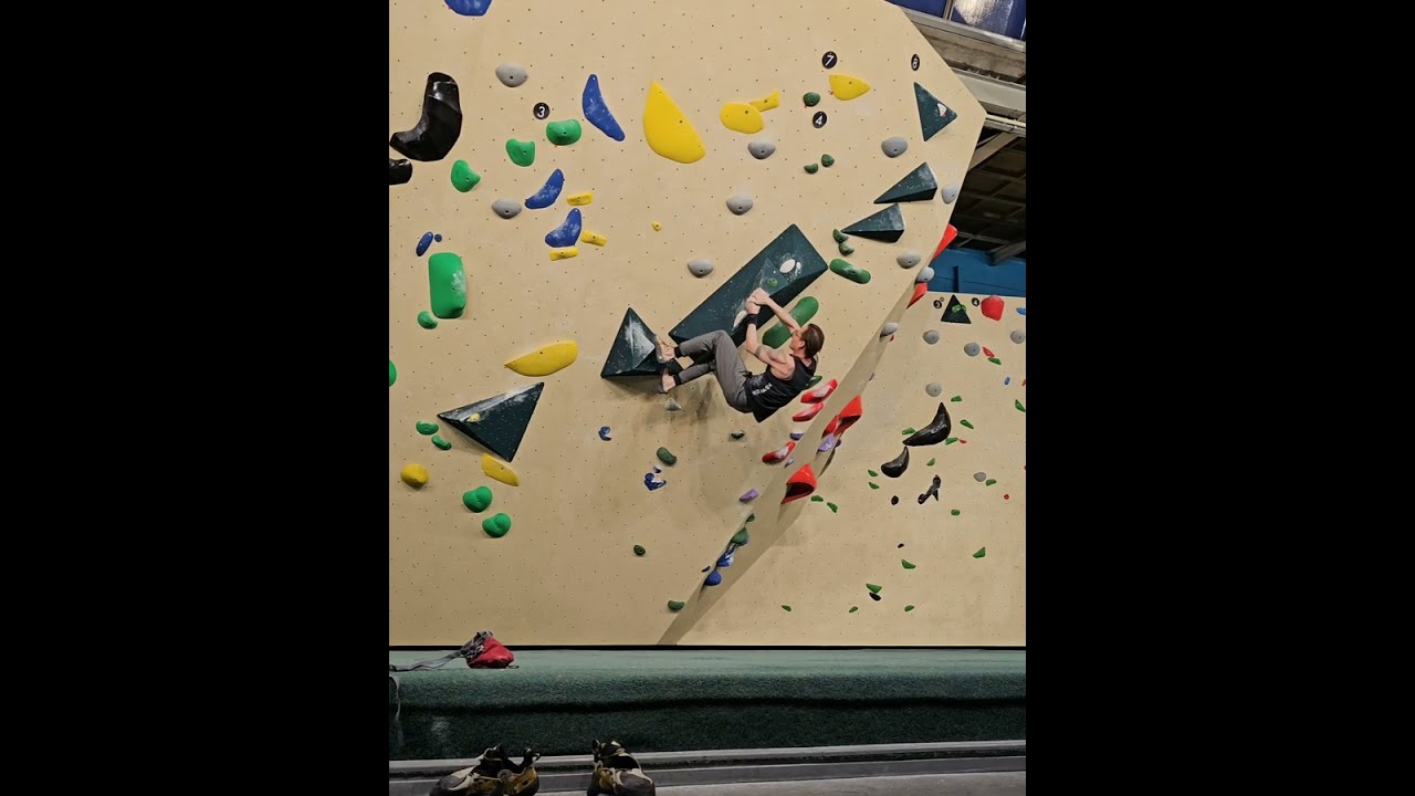 eddy.oduber bouldering @ boulderhal Kunststof